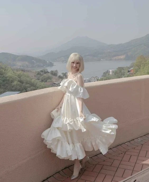 Chiffon DressWhite Prom Dress With Ruffles,White Beach Dress  Y1969
