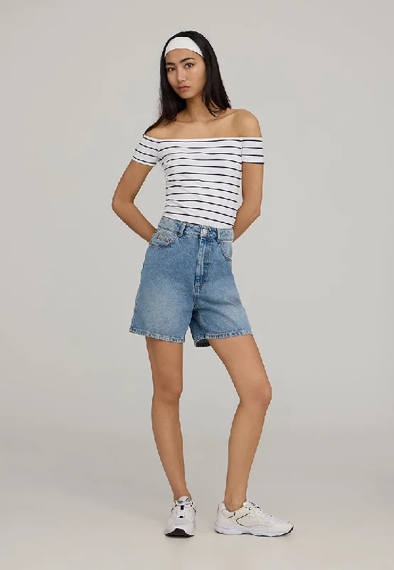 Men's Shirts with Asymmetrical HemlinesWoman's Short-sleeved T-shirt