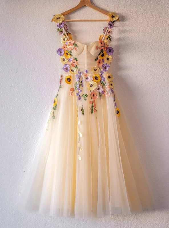 women's apple-shaped body dressesChampagne Tulle Flower Straps Homecoming Dress