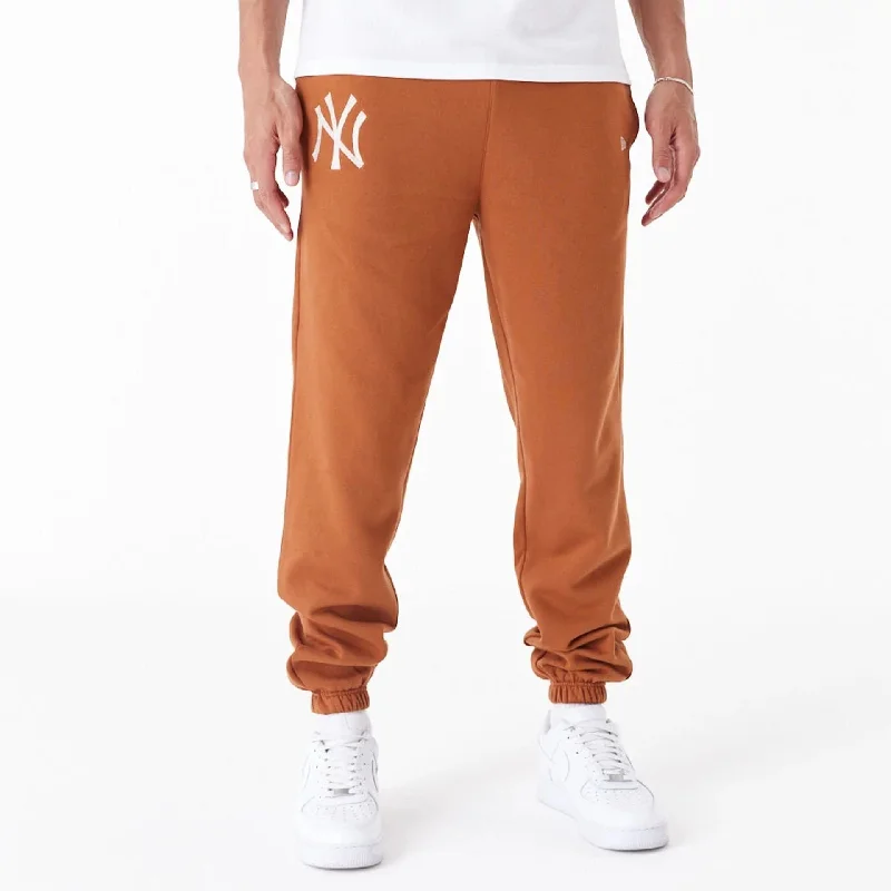 Men's Pants with Button-CuffsNew York Yankees League Essential Brown Joggers