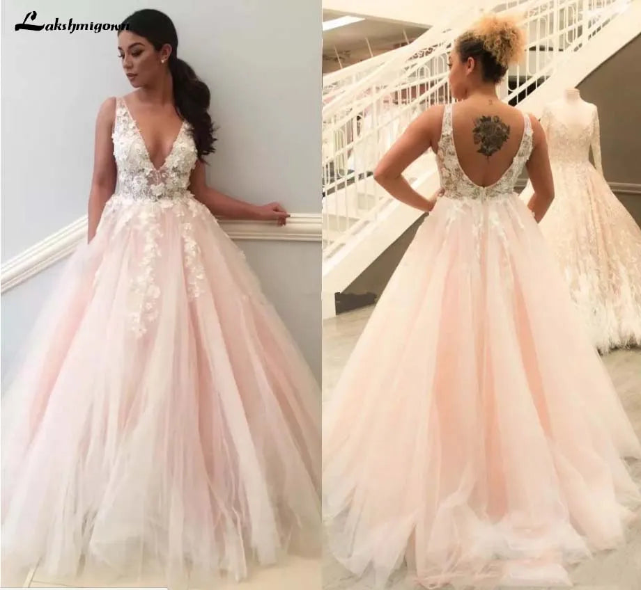 A-Line DressRoycebridal Light Pink Wedding Dresses V Neck 3D Flowers Lace Appliques Pink Brida Dress Formal Pary Gowns Robe De Soiree A-Line DressRoycebridal Light Pink Wedding Dresses V Neck 3D Flowers Lace Appliques Pink Brida Dress Formal Pary Gowns Robe De Soiree