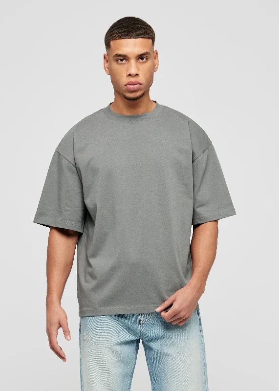 Men's Shirts with Contrast CollarsEssential Oversized T-Shirt