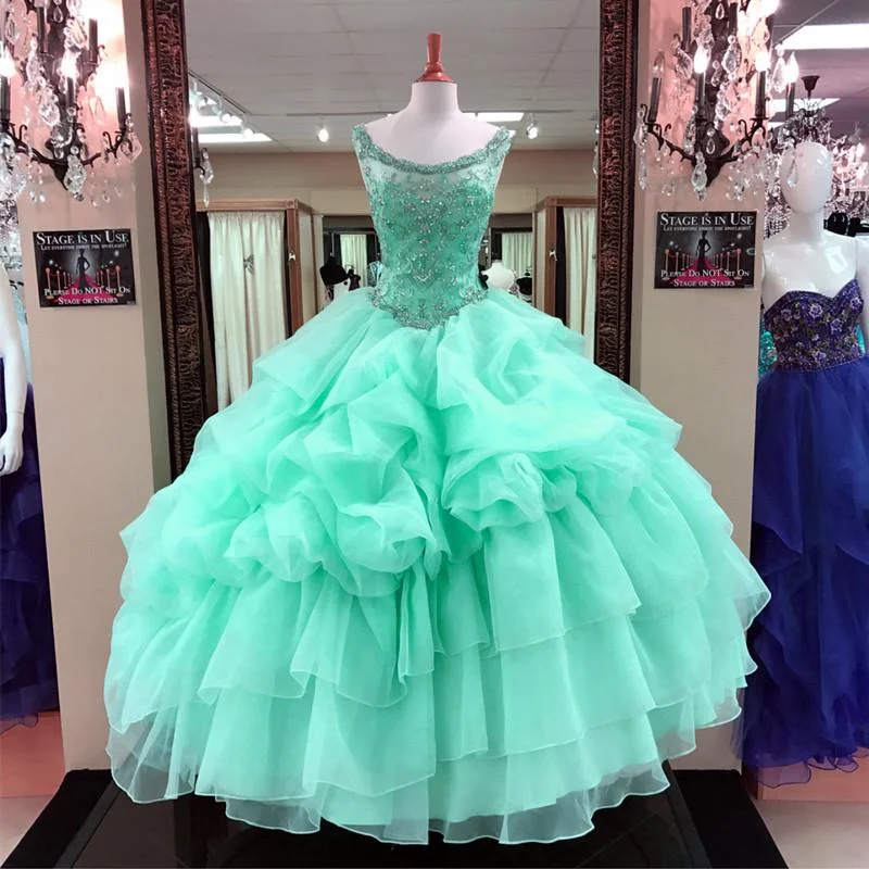 Velvet DressMint Scoop Neck Ball Gown Quinceanera Dress Sweet 16 Dresses with Beading 2018 Debutante Gown