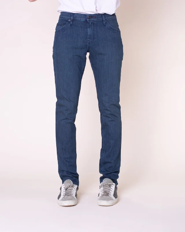 XL Men's JeansMartin | Canon
