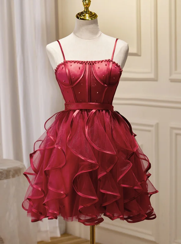 Body-Hugging DressBurgundy Tulle Spaghetti Straps Pearls Homecoming Dress