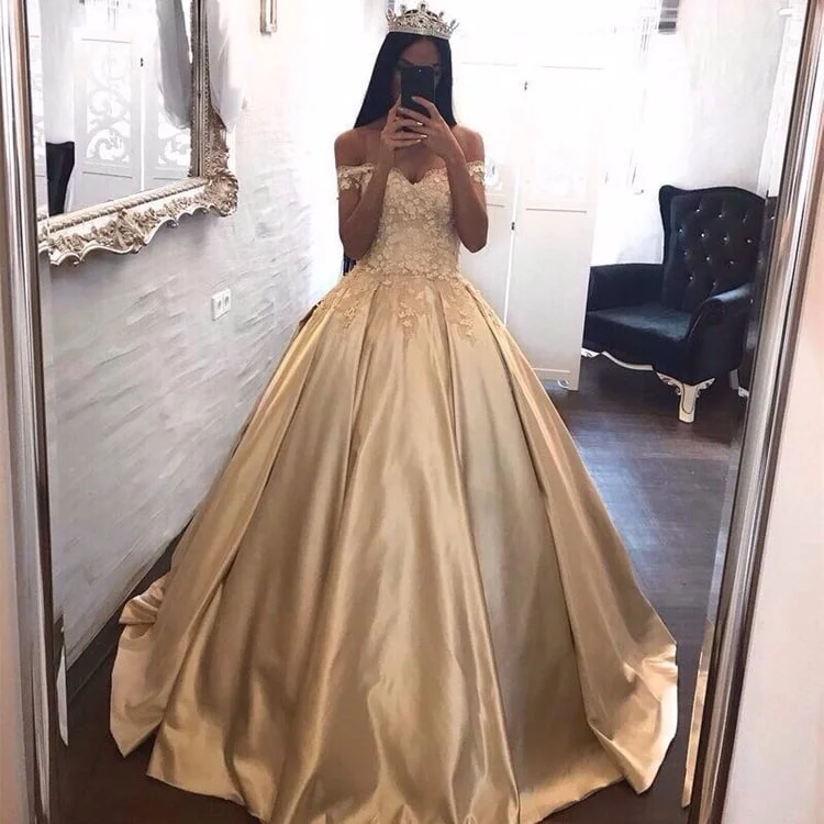 High-Low DressStunning Off the Shoulder Champagne Ball Gown Princess Quinceanera Dress Girls Sweet 16 Dresses