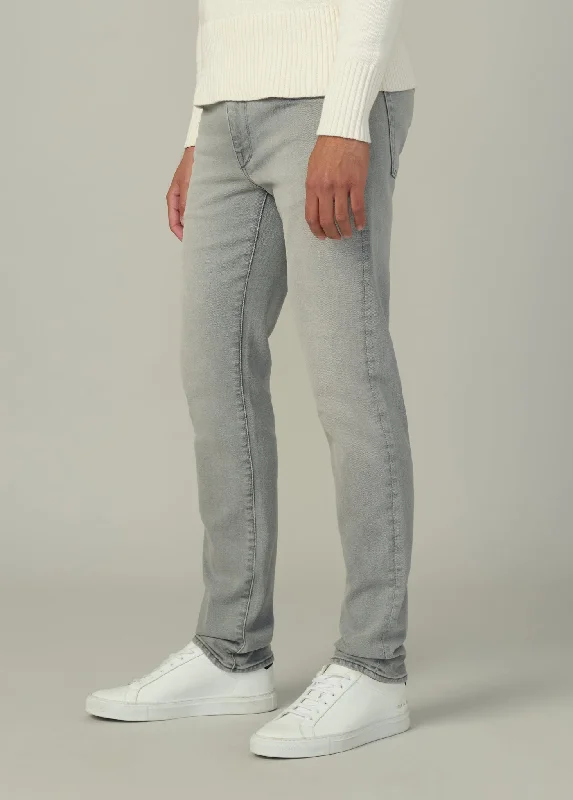 Classic Men's Jeans StyleTHE BRIXTON