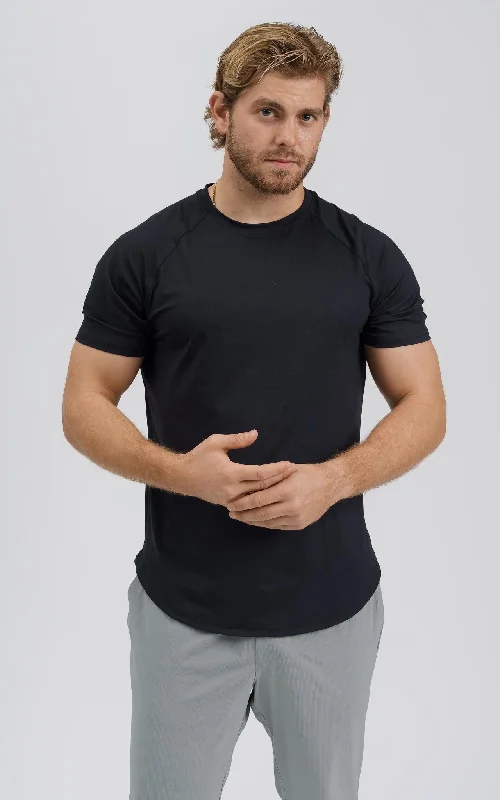 Men's Henley T-Shirts for a Casual TwistMen's Lux-Tech Shirt in Black