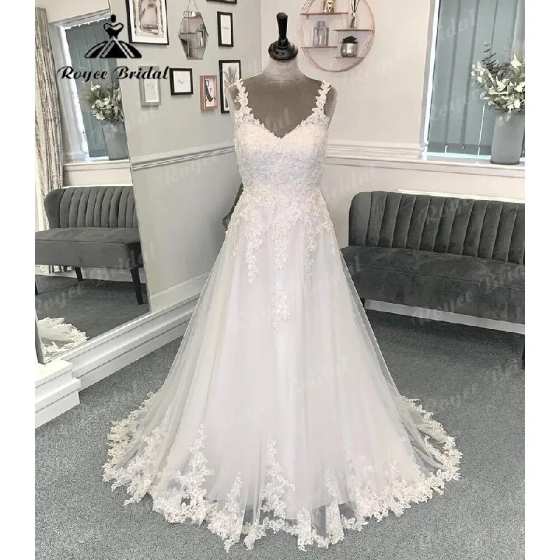 women's flowy dressesVintage Spaghetti Straps Lace Appliques Wedding Dress with V Neck Backless Bridal Gown Women robe de soirée de mariage Sexy women's flowy dressesVintage Spaghetti Straps Lace Appliques Wedding Dress with V Neck Backless Bridal Gown Women robe de soirée de mariage Sexy