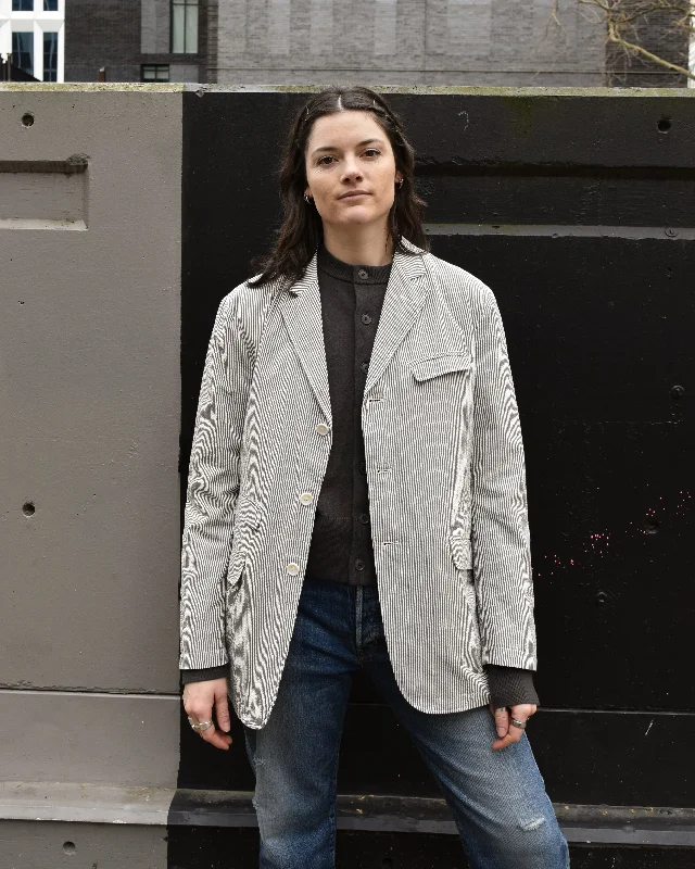 Men's Coats for WalkingEngineered Garments Andover Jacket in Navy Cotton Seersucker