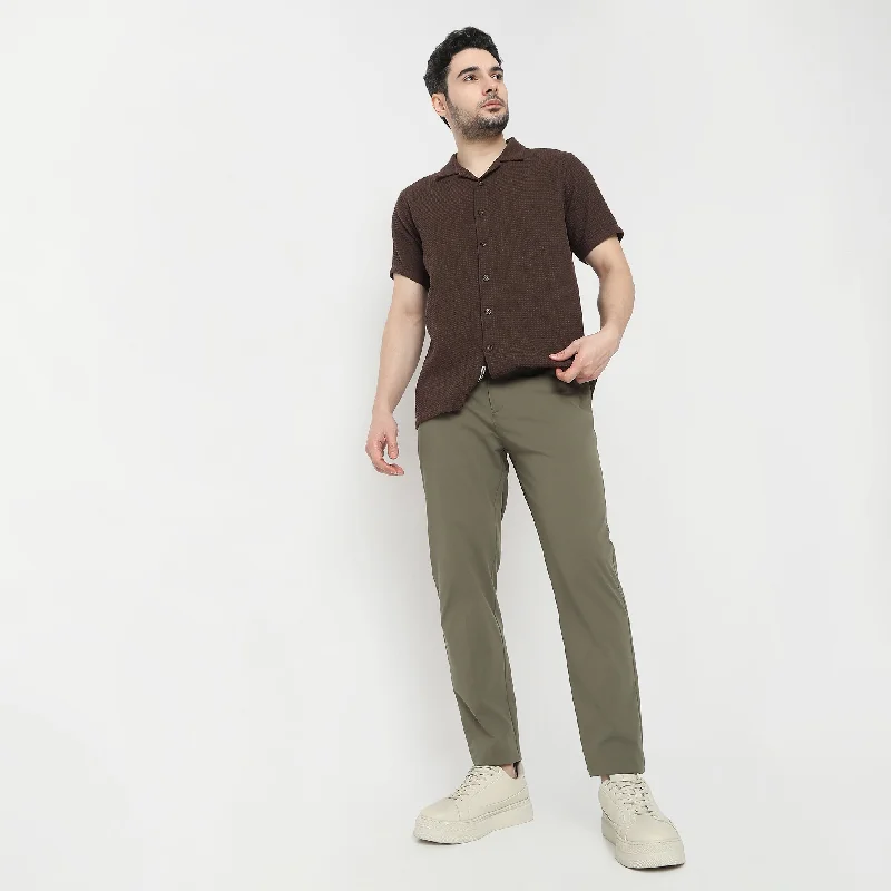 Men's Tapered Pants for a Slimming EffectAero™ Pants with Super Comfort Waist and with Extra Stretch and Secure Zip Pockets Ankle Length