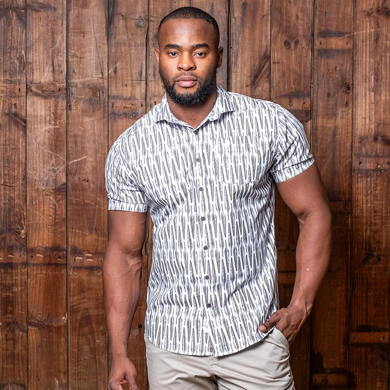 Versatile Men's Short-Sleeve ShirtsAbstract Assegai Short Sleeve Shirt Pelican