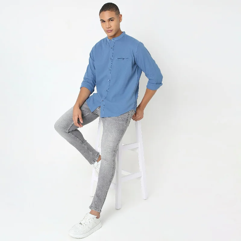 Men's Designer Dress Shirts for High-End FashionRegular Fit Solid Shirt