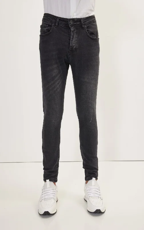 Leather Patch Embellished Men's JeansClassic Slim Fit Jean - Black White
