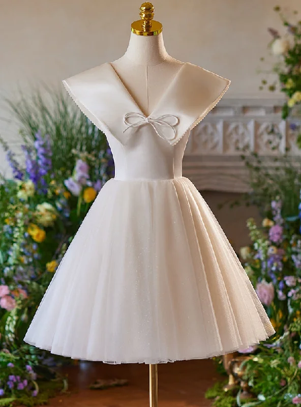 women's maximalist dressesChampagne Tulle V-neck Homecoming Dress
