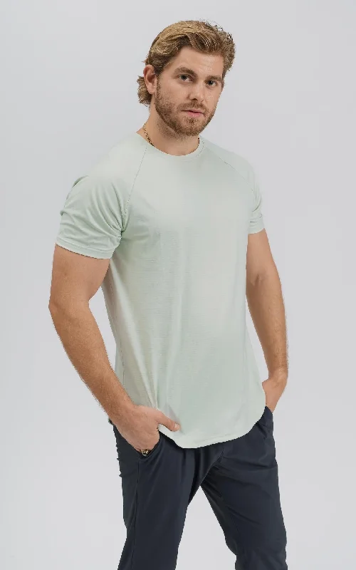 Men's Neutral-Tone Shirts for Versatile StylingMen's Lux-Tech Shirt in Dewkist