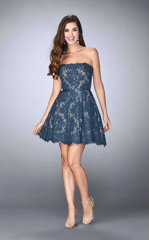 women's curve-hugging dressesLa Femme 23495CL Dress
