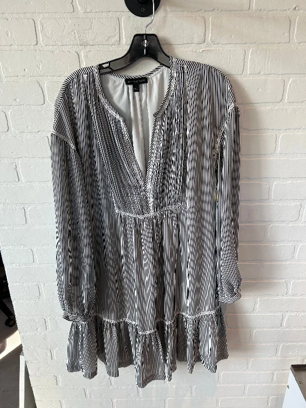 Halter DressDress Casual Short By Banana Republic In Black & White, Size: L
